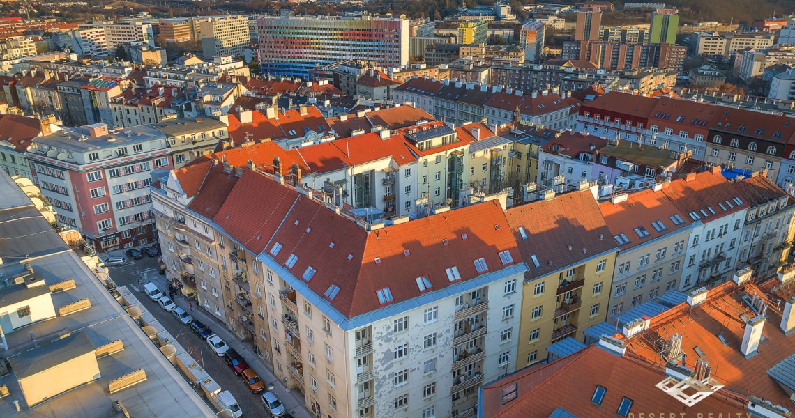 18_9831234335.jpg